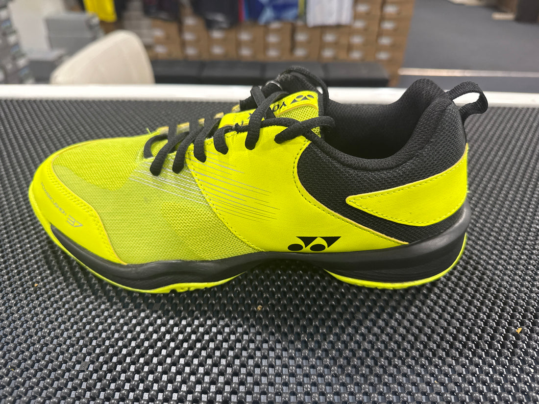 Yonex POWER CUSHION 37